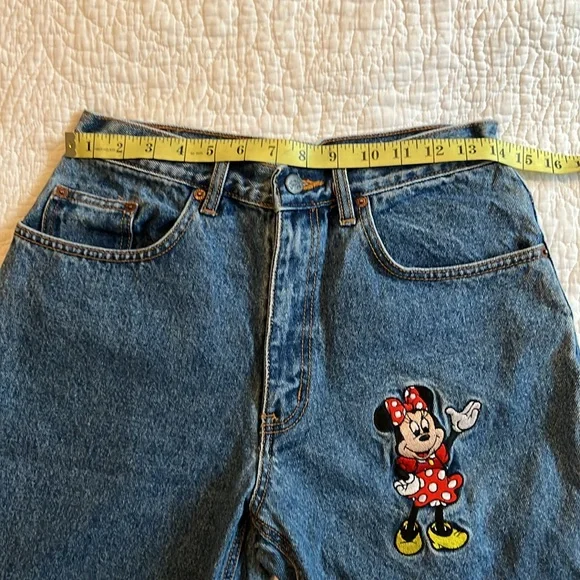 Vintage Denim Minnie Mouse Shorts - Picture 5 of 8